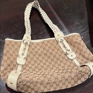 Gucci Brown and Cream Shoulder Bag look pics damage
